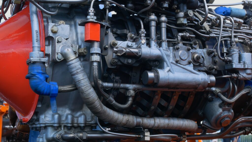 A helicopter turbojet engine’s hydraulic system